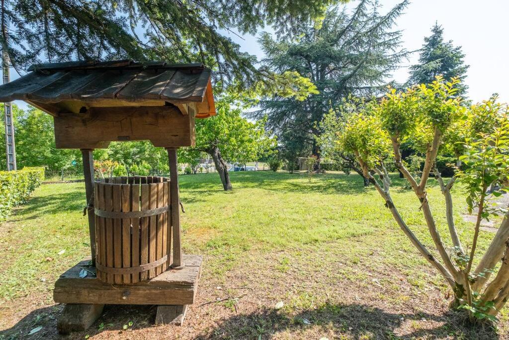 Bois Et Chiffons Famille Et Confort Siorac-en-Périgord Esterno foto