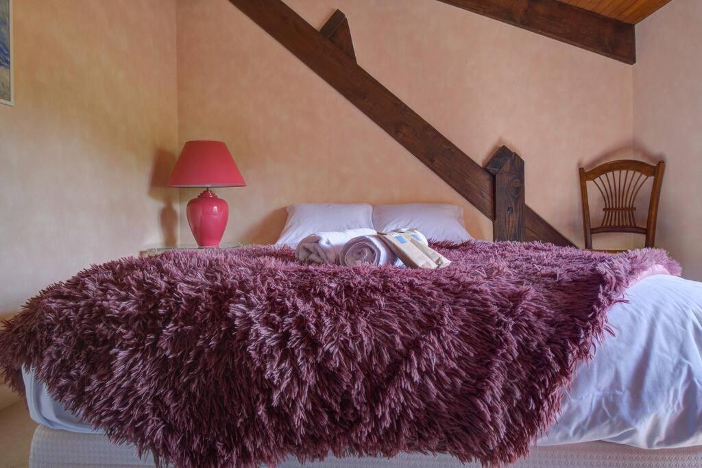 Bois Et Chiffons Famille Et Confort Siorac-en-Périgord Esterno foto